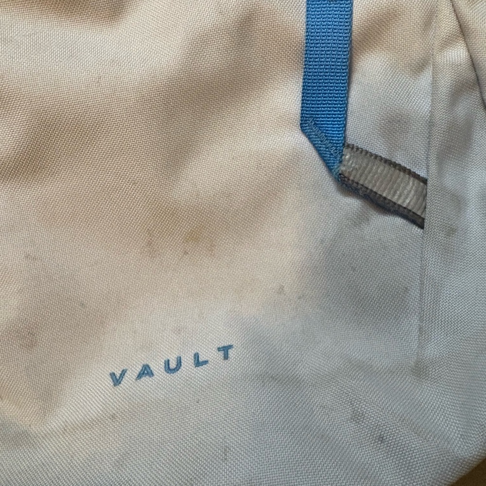 The North Face Vault Classic Backpack - Picture 4 of 13